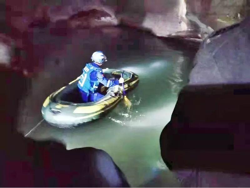 湖北中学生洞穴探险失踪已3天，搜救艰难但仍在进行